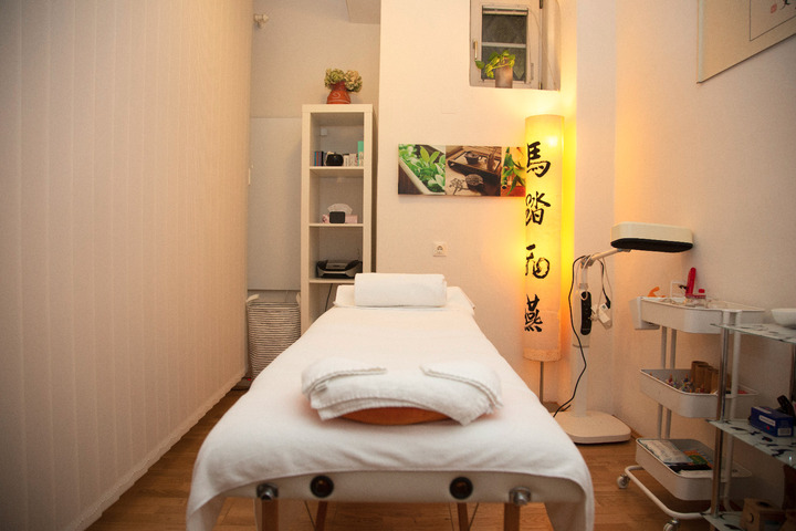 Ordination-Behandlungsliege